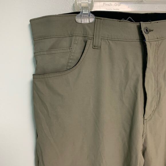 Eddie Bauer Men's Khaki Tech Nylon Blend Pants Size 40 x 30 - Picture 2 of 7